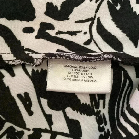 CONVINGTON WOMENS Zebra Print side tie Ruffle V-Neck blouse top size Large - Picture 7 of 7